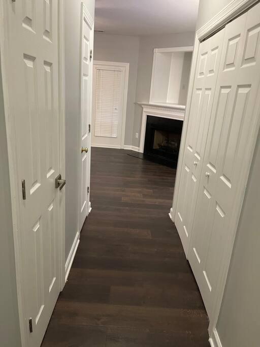 Simple Elegant Townhouse Dt Raleigh Ncsu Exterior foto